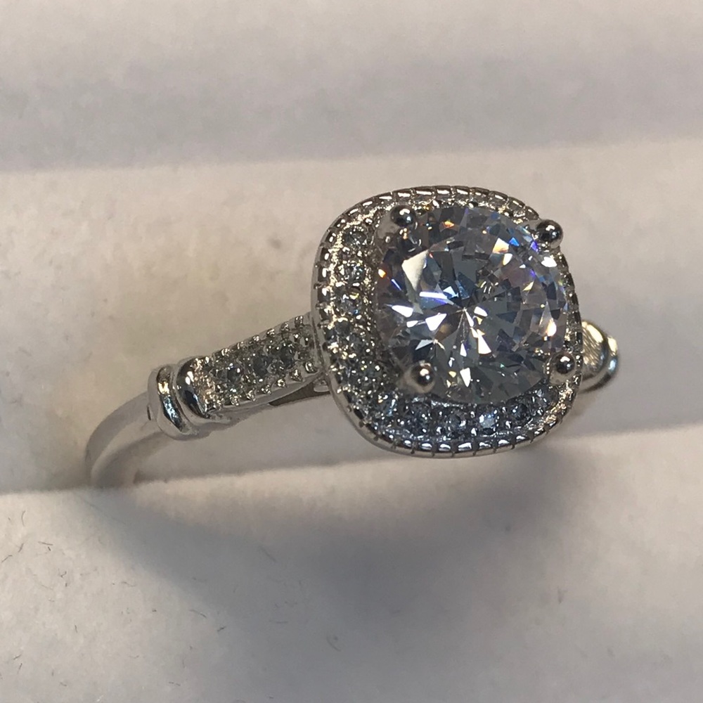 Sz 10, Sterling Silver “Diamond” Ring